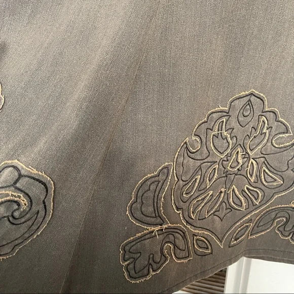 CAbi #402 vintage A-line skirt grey/brown with flower appliqué size 6 EUC - Picture 5 of 5